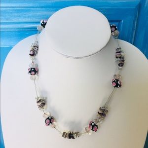 💰3/$15 Cute Necklace Glass & Shell M33